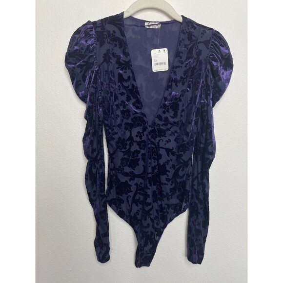 Free People XS Magic Hour Velvet Bodysuit Deep Sea Combo V-Neck Puff Sleeve NWT - Picture 8 of 16